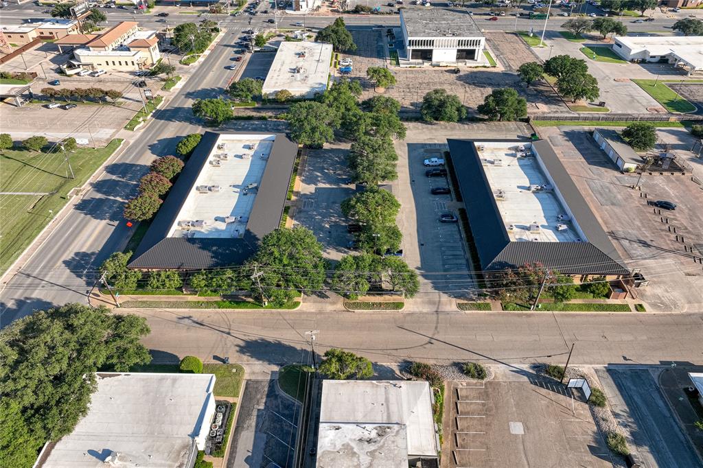 Lake Air Center - Commercial Sale