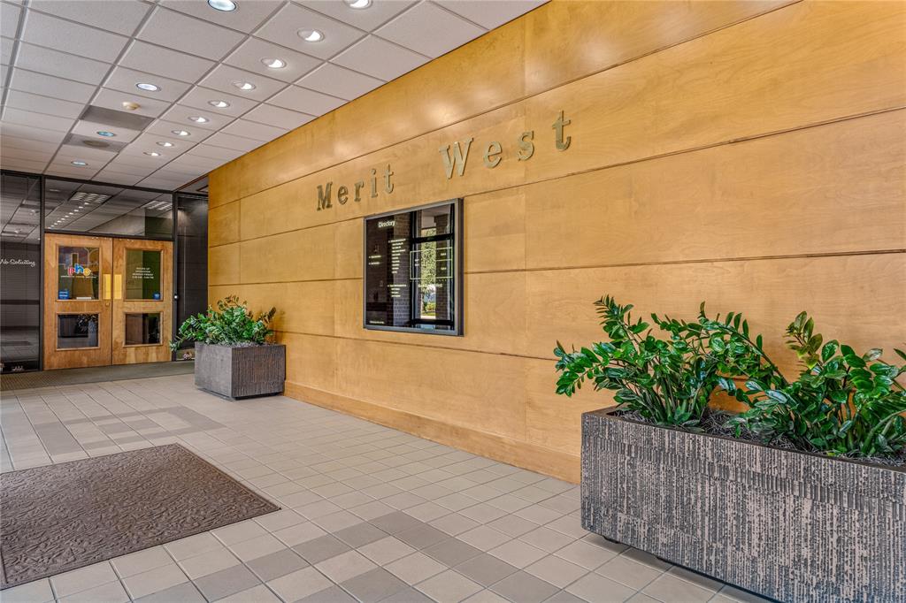 Lake Air Center - Commercial Sale