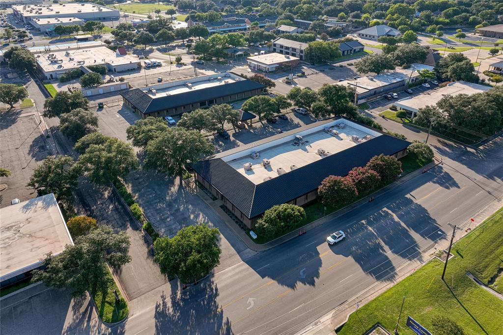 Lake Air Center - Commercial Sale