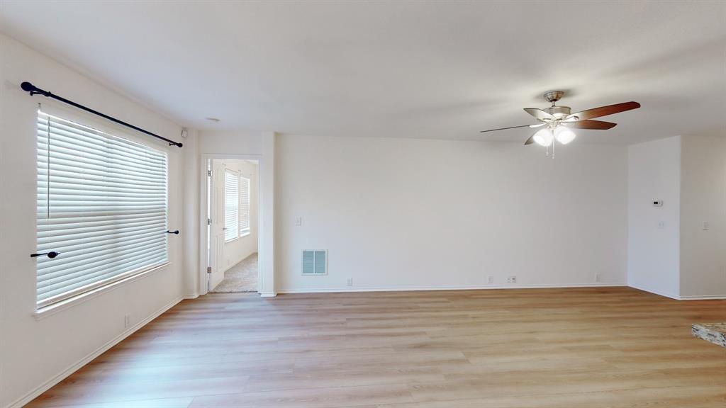 Photo 11 of 32 of 15968 Avenel Way house