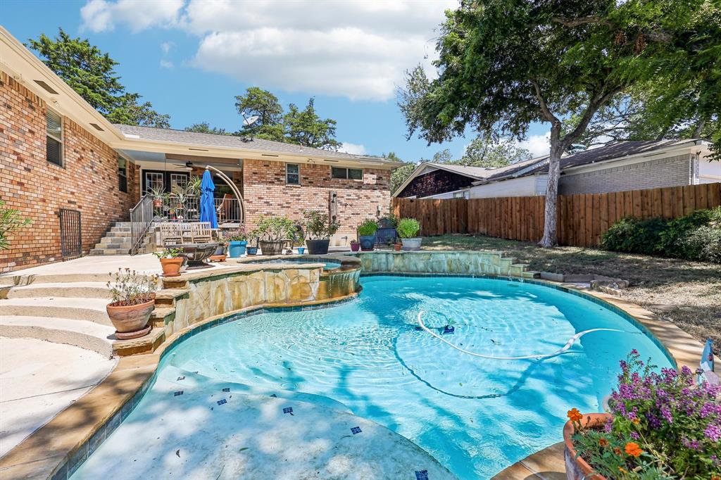 8324 Moorcroft Drive