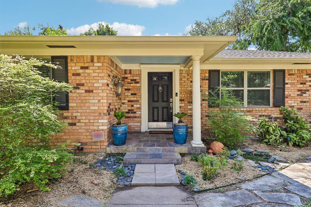 8324 Moorcroft Drive
