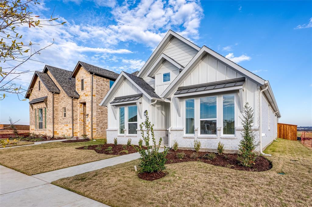 Ranch-Uptown Ph One - Residential Lease