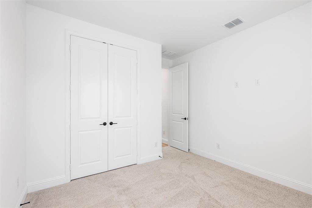 Ranch-Uptown Ph One - Residential Lease