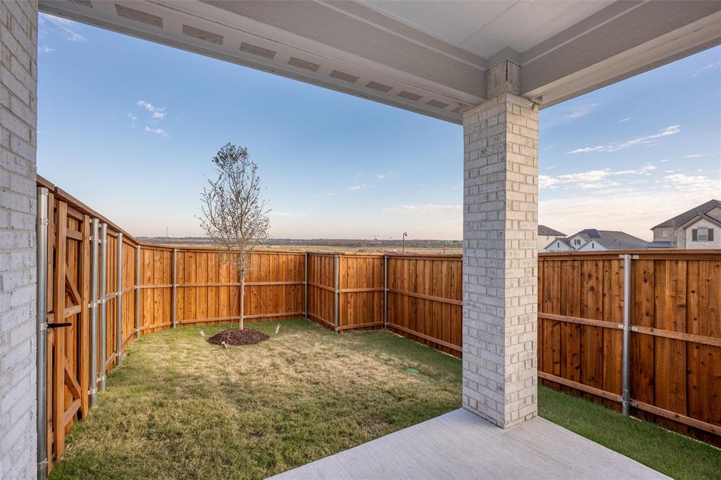 Ranch-Uptown Ph One - Residential Lease