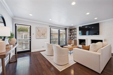 Photo of 5930 Sandhurst Lane #218, Dallas, TX 75206 (MLS # 21270876)