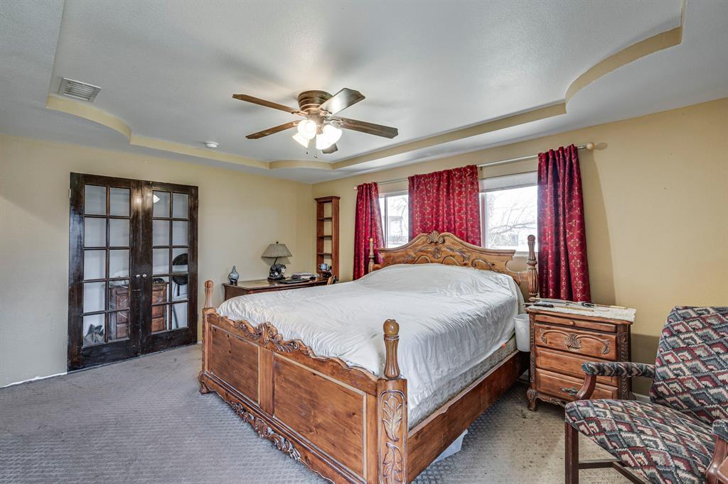 E Bellow - Commercial Sale