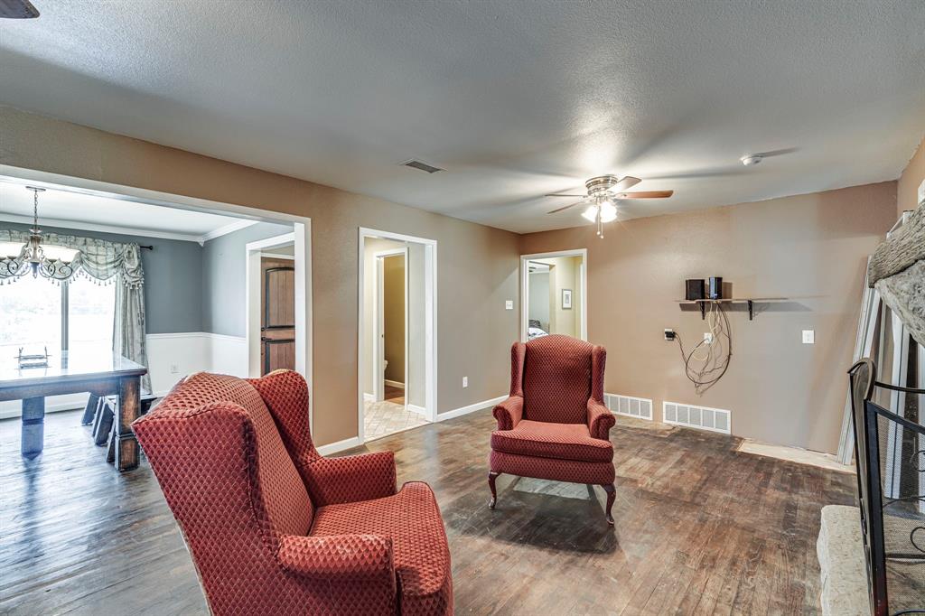 E Bellow - Commercial Sale