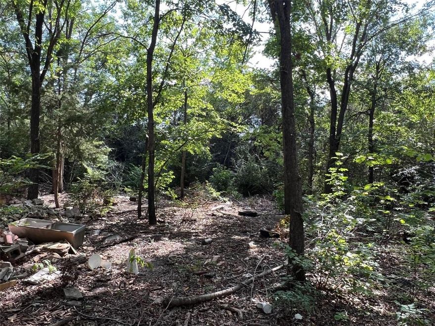 4.182 acres in the heart of beautiful Casa Linda Estates.  Must provide proof of funds or pre approval before showing approval. Survey in documents.