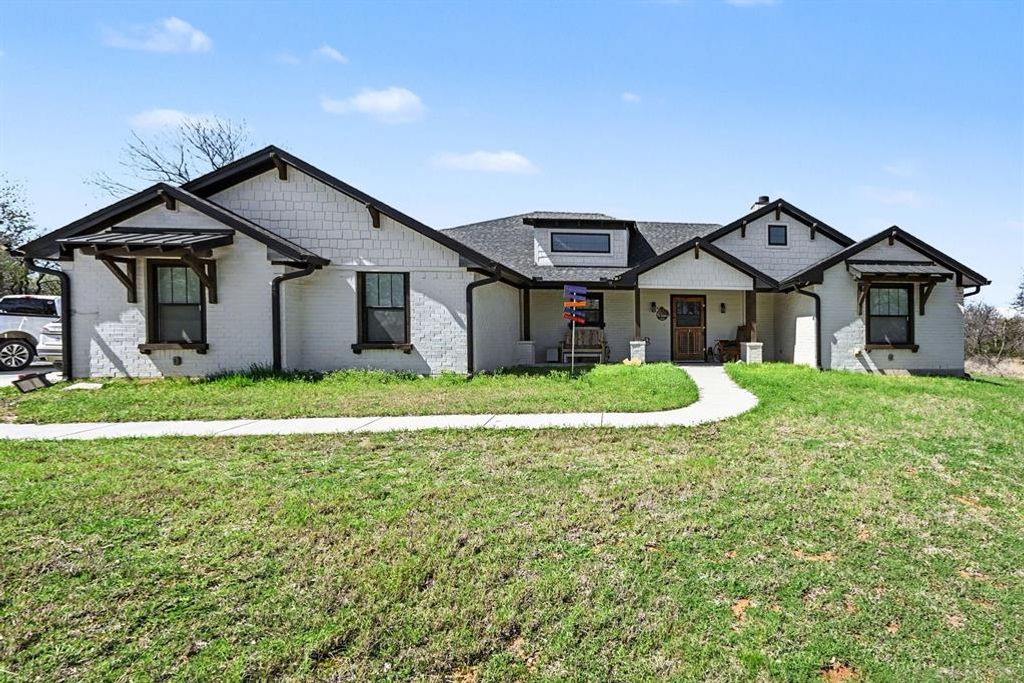 Photo of 192 Grand Harbor Boulevard, Chico, TX 76431 (MLS # 21203885)