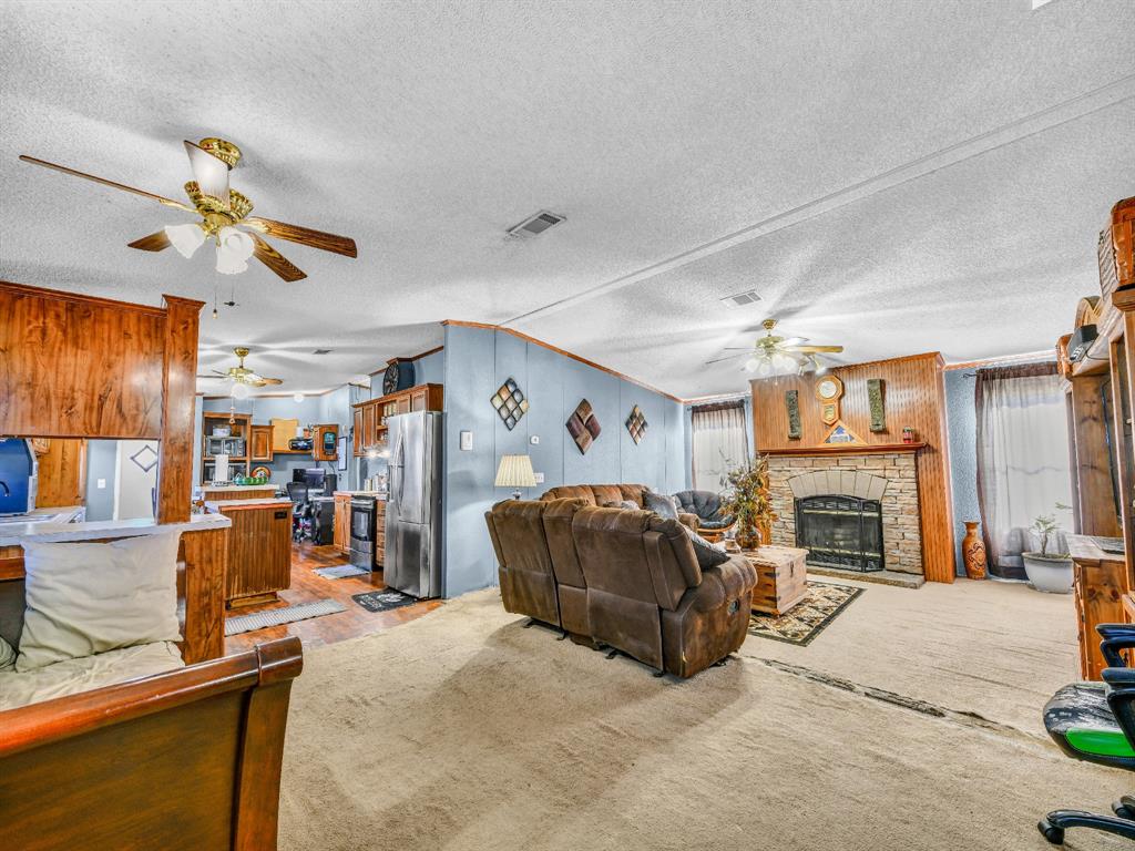 224 W Division Street