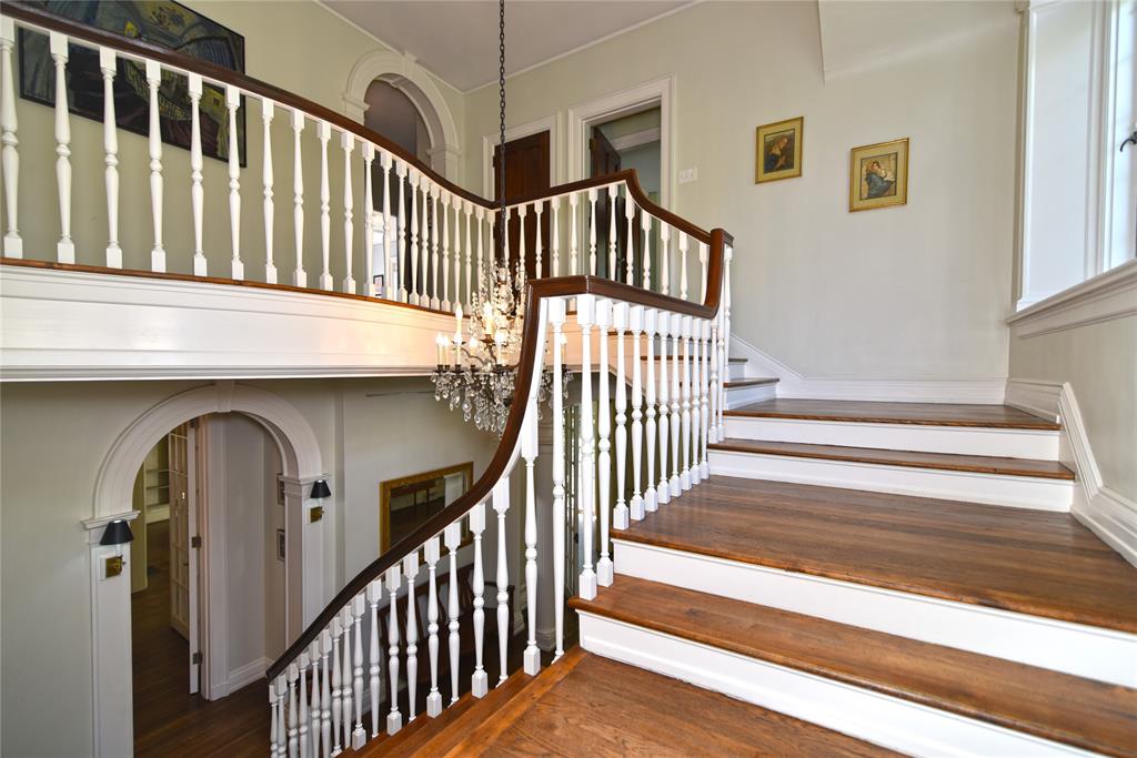 Munger Place - Residential