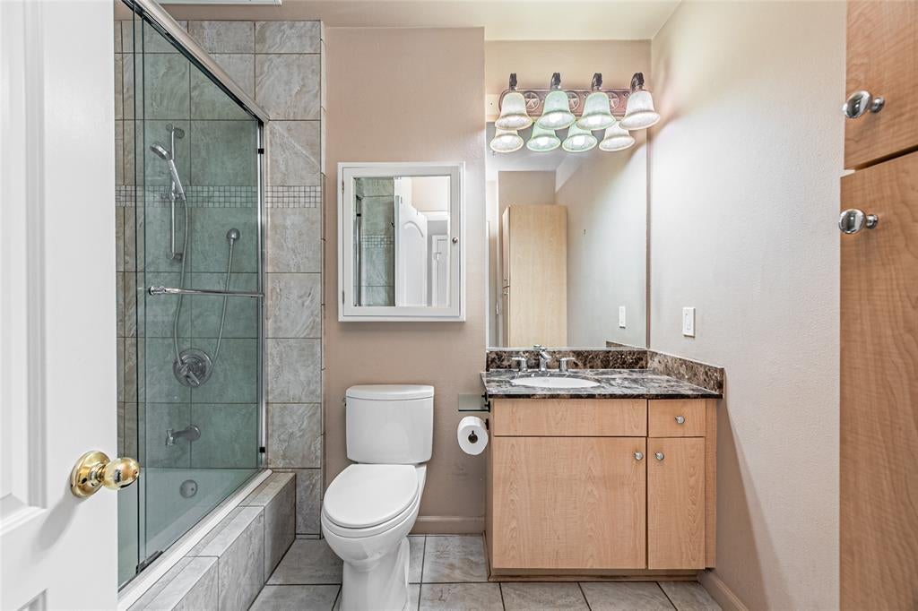 3225 Turtle Creek Boulevard 1040