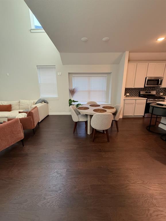 2041 Belvedere Street