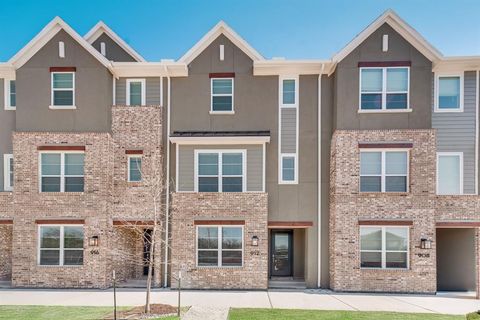 Photo of 732 Ash Road, Plano, TX 75075 (MLS # 21173978)