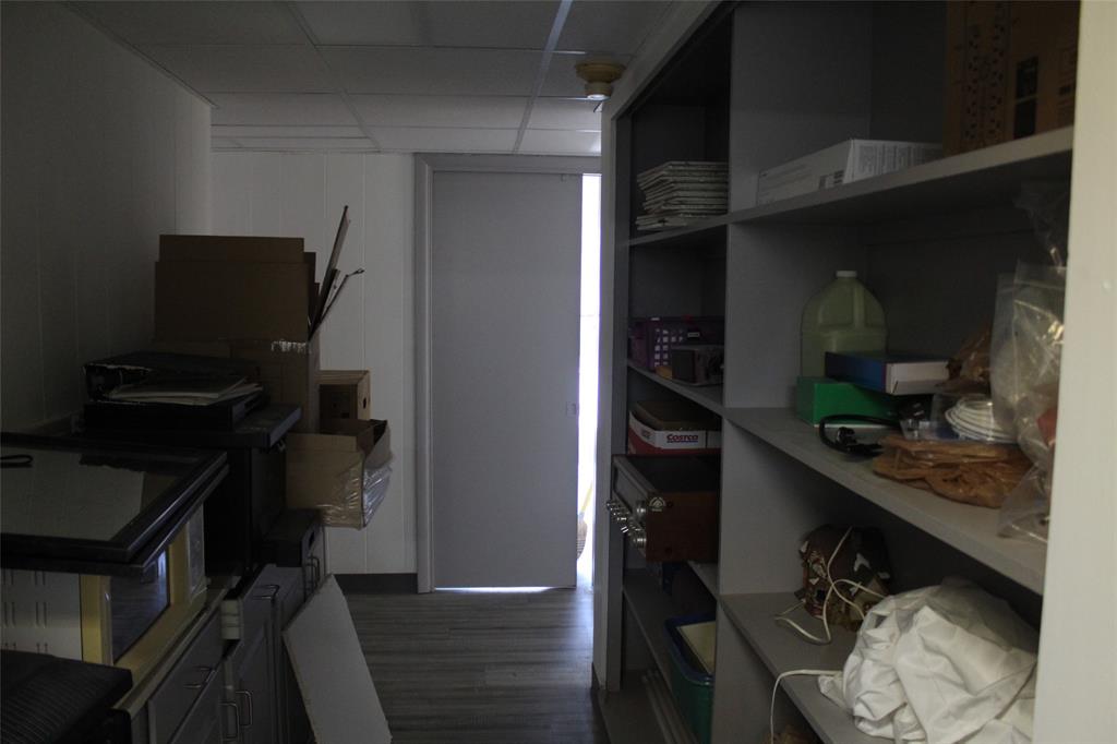 HYDE-JENNINGS SUBDIVISION - Commercial Lease