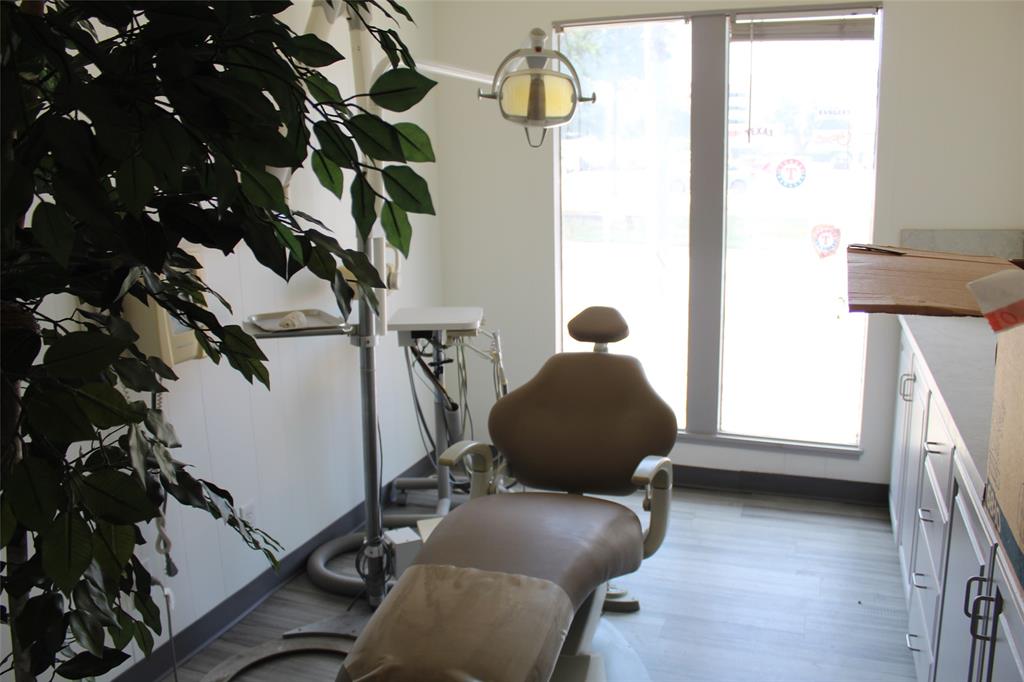 HYDE-JENNINGS SUBDIVISION - Commercial Lease