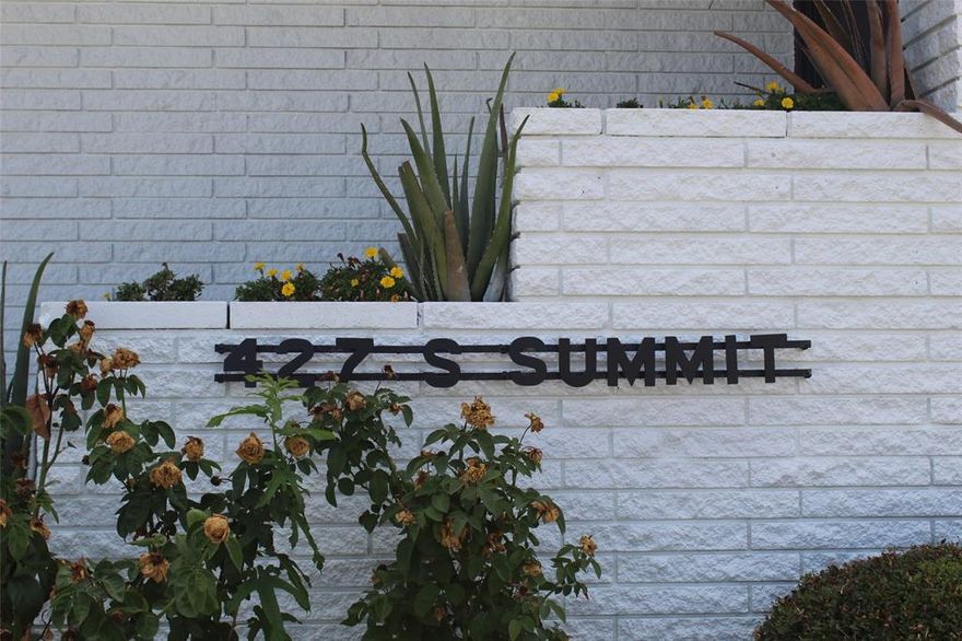 This building is configured as a dental office with equipment installed. It would be perfect for a dentist who is just getting started or a dentist who is looking to open a second office.  There is Dental chairs and X-ray equipment in most rooms. 

This is a NNN lease. Leasee will need to verify all information on location .