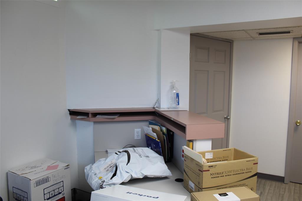 HYDE-JENNINGS SUBDIVISION - Commercial Lease