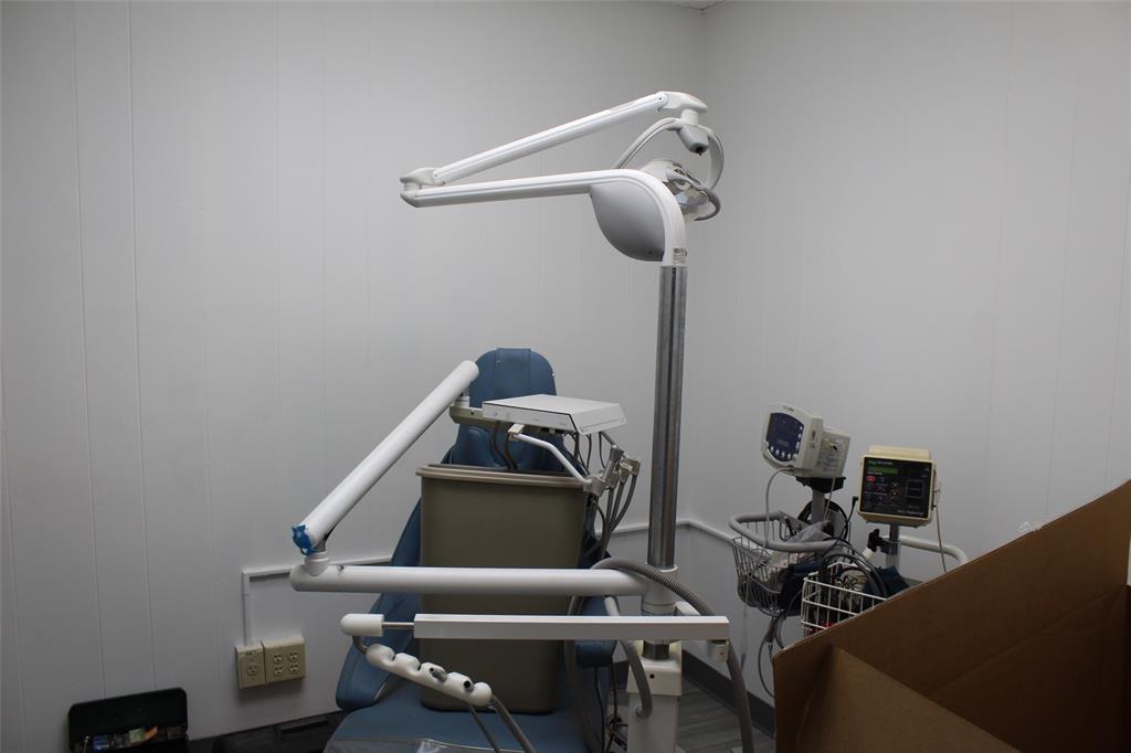 HYDE-JENNINGS SUBDIVISION - Commercial Lease