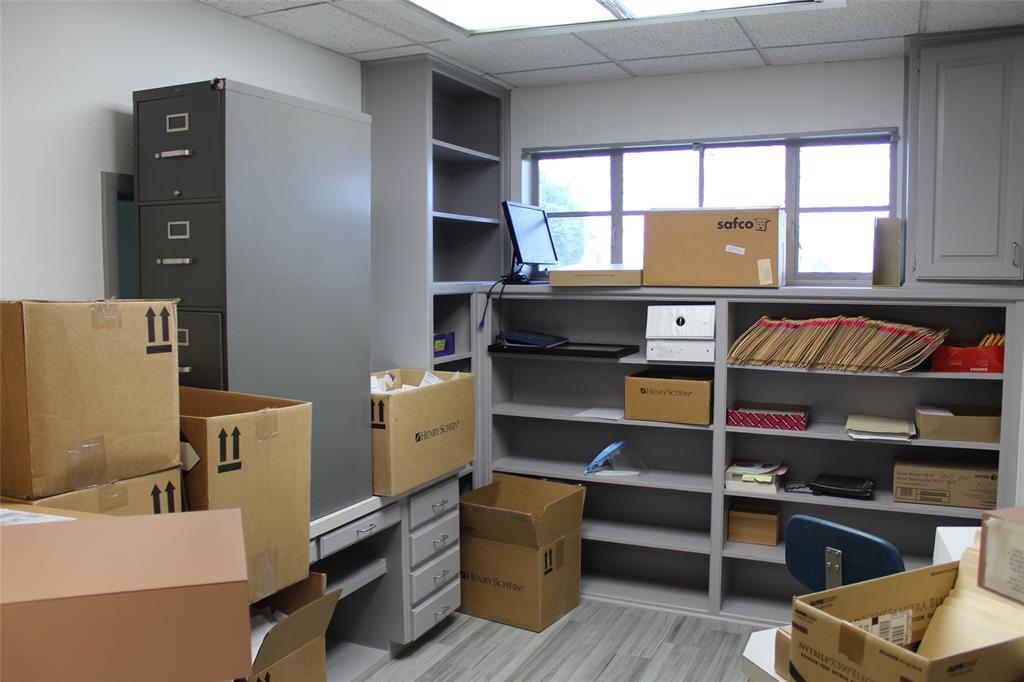 HYDE-JENNINGS SUBDIVISION - Commercial Lease