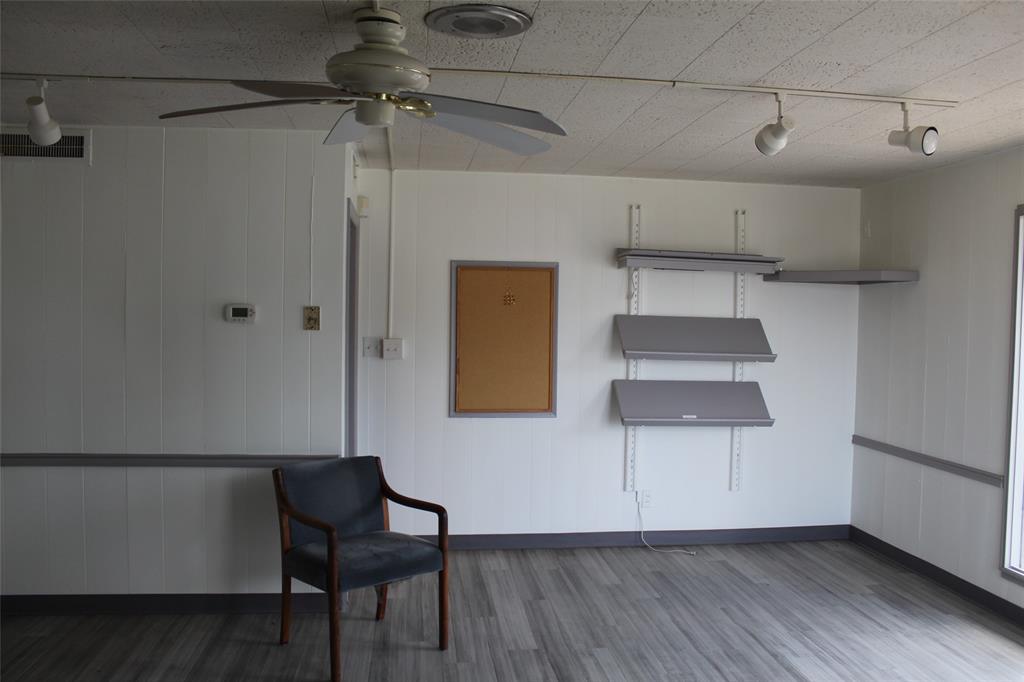 HYDE-JENNINGS SUBDIVISION - Commercial Lease