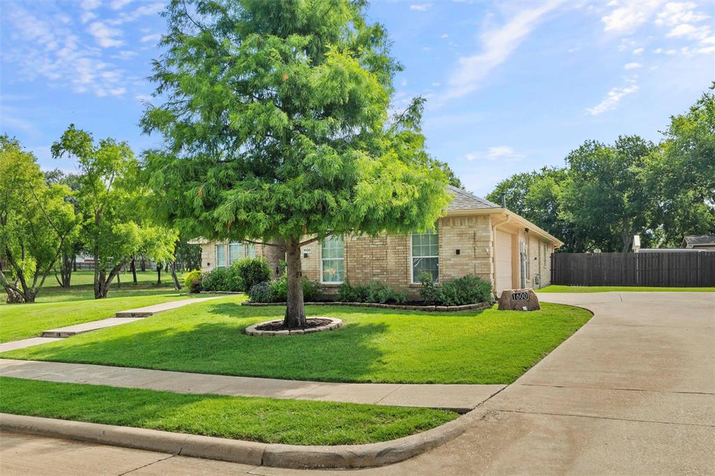 1600 Country Walk Lane