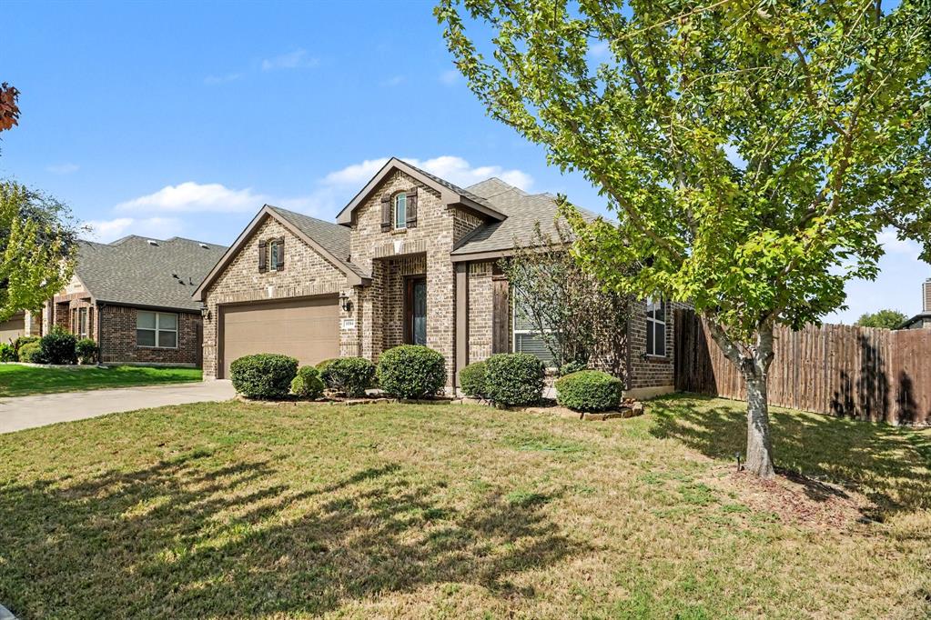 1004 Star Grass Drive