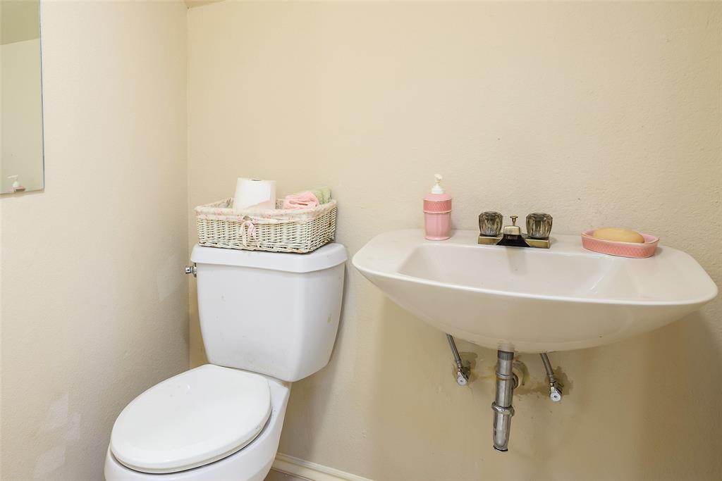 Chapel Valley 02 - Residential