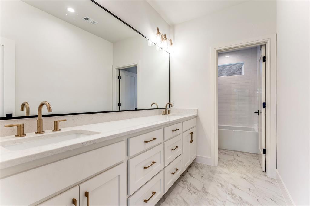 Chamberlain Arlington Heights 1st - Residential