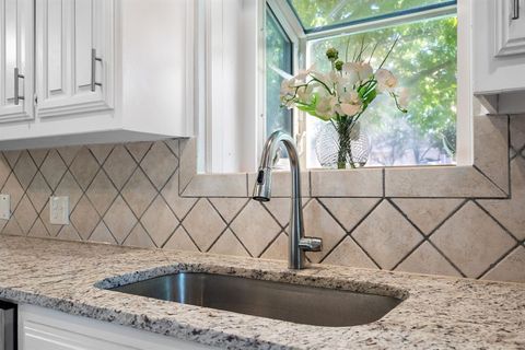 Tiny photo for 2901 Flamingo Circle, Southlake, TX 76092 (MLS # 21107201)