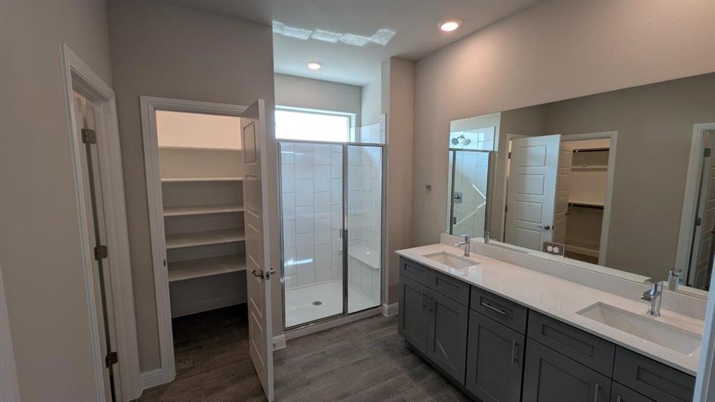 Bella Vista - Residential