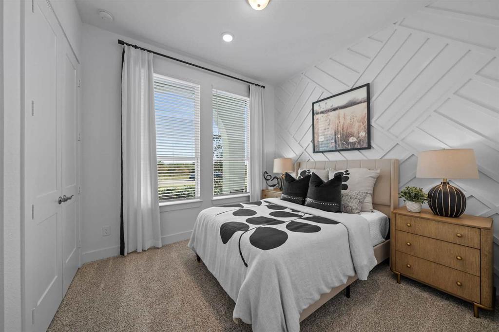 10136 Oakstone Drive