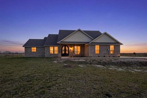 Photo of 6721 County Road 1140, Leonard, TX 75452 (MLS # 21211983)
