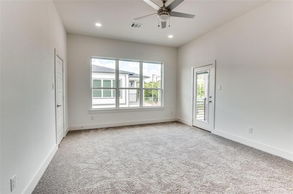 Dallas, Texas 75235, United States, 2 Bedrooms Bedrooms, ,3 BathroomsBathrooms,Residential,Active,76911