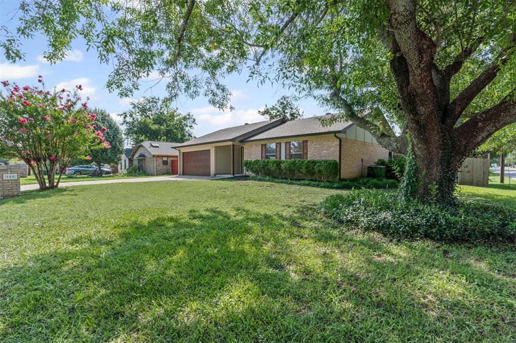 900 Hollow Creek Road