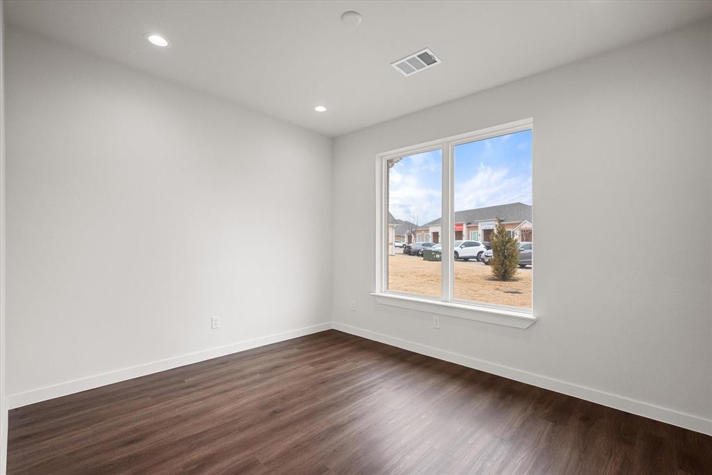 Collin Mckinney Office - Commercial Lease