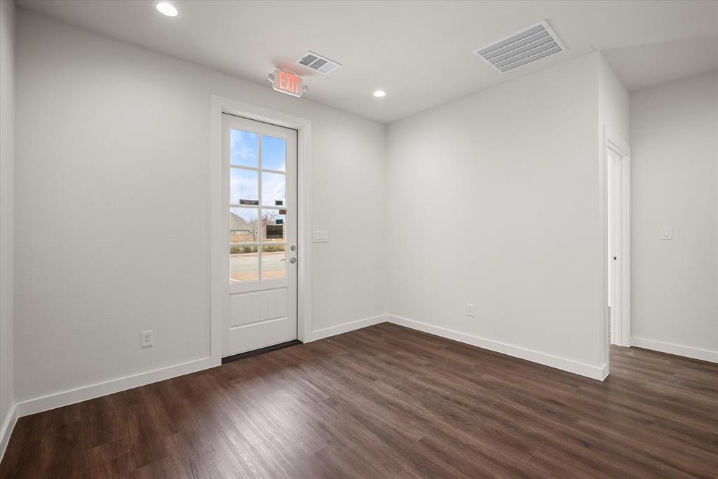 Collin Mckinney Office - Commercial Lease