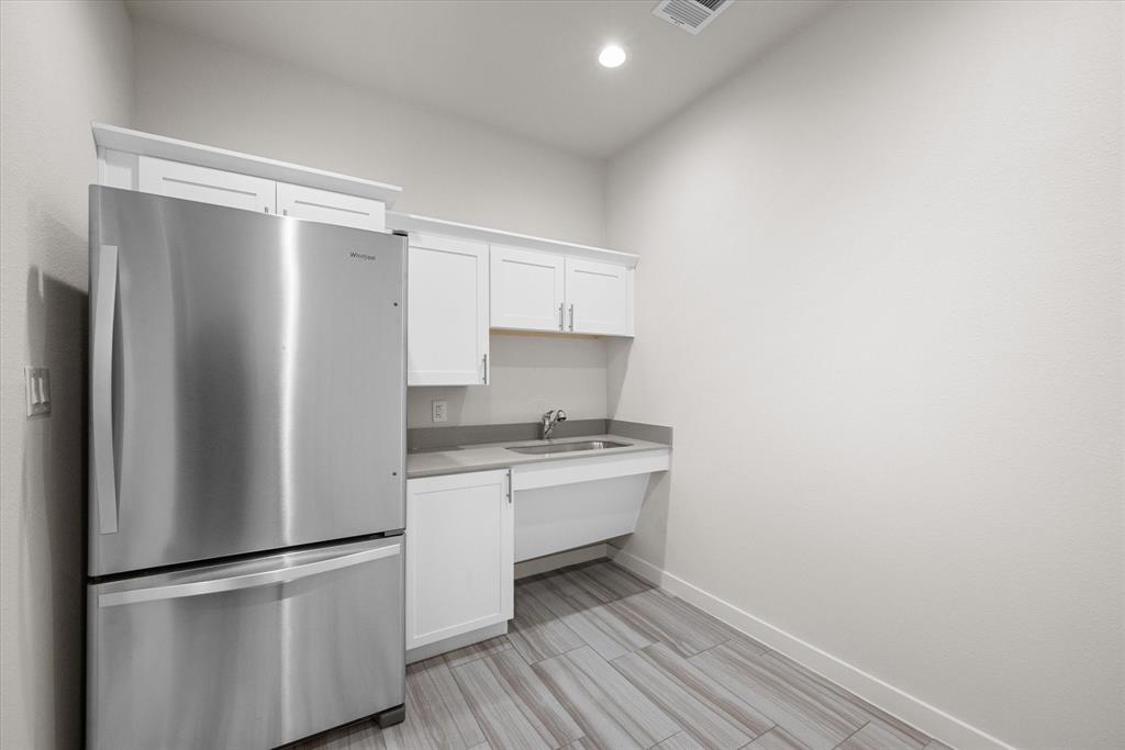 Collin Mckinney Office - Commercial Lease