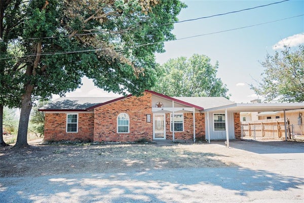 1102 W CONNER ST, EASTLAND, TX 76448 - Image 441b151342dcd3d4cfe5dfce66ca7c17/3401889749