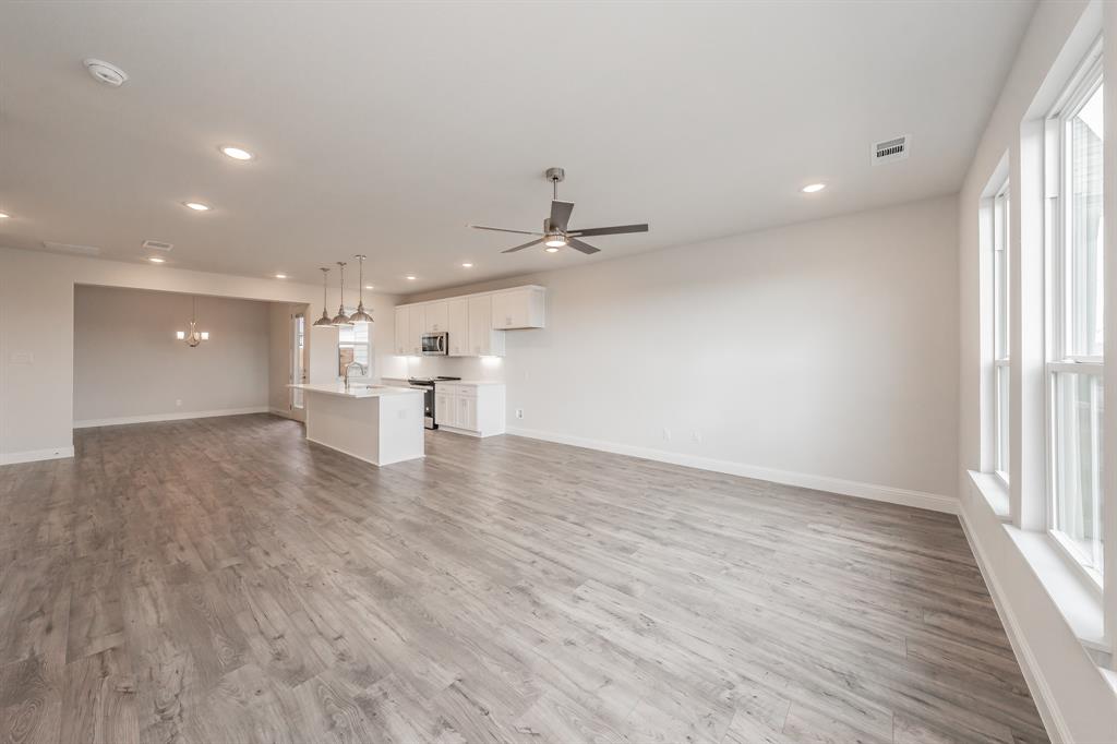 Lake Parc Vlg - Residential Lease