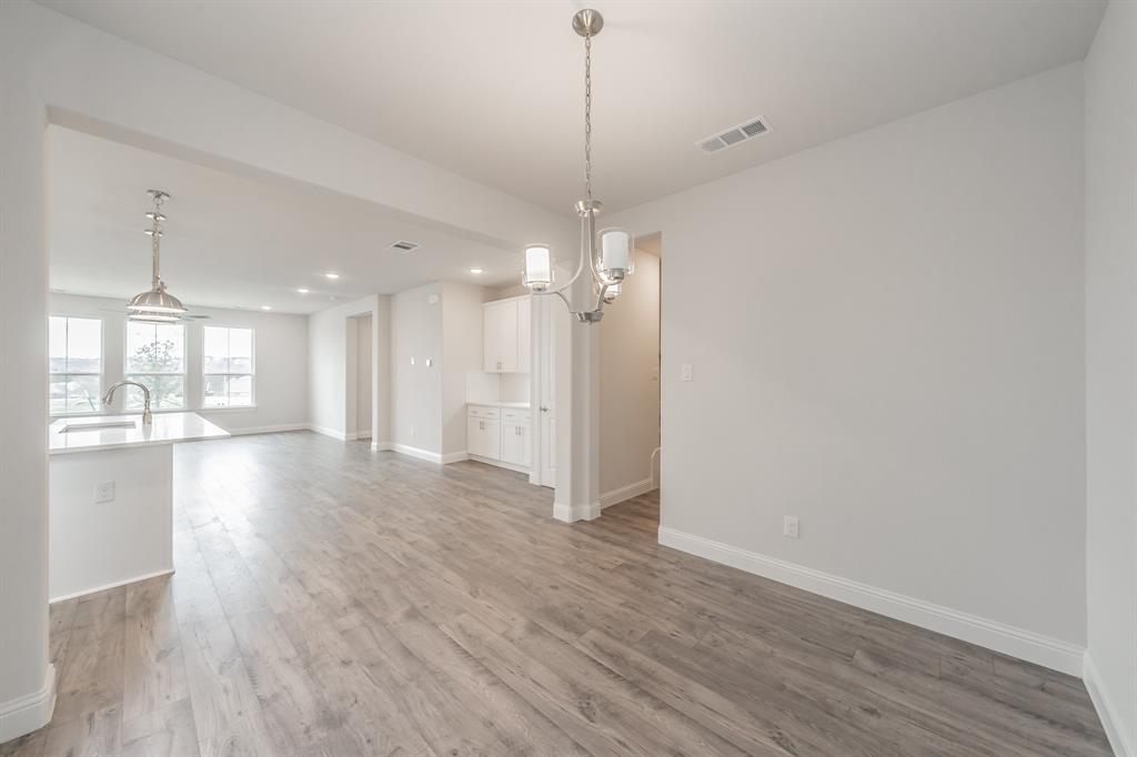 Lake Parc Vlg - Residential Lease