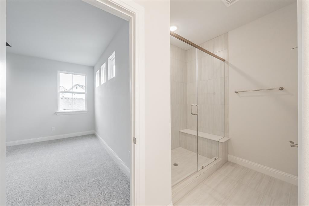 Lake Parc Vlg - Residential Lease