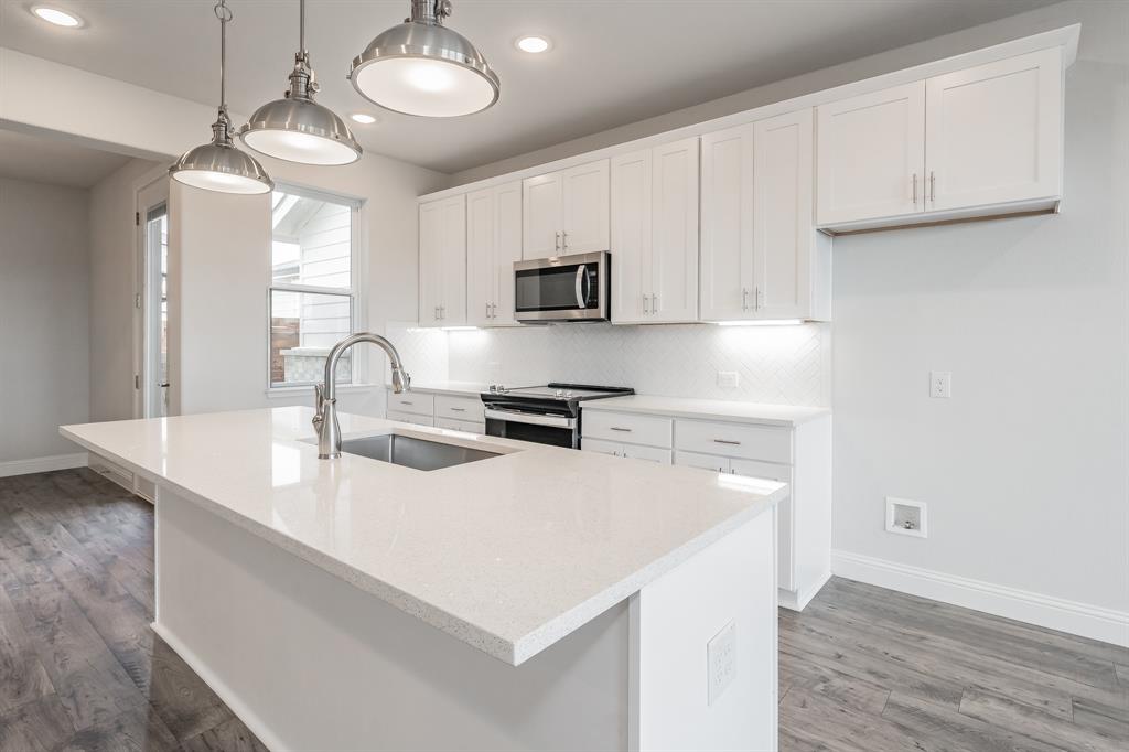 Lake Parc Vlg - Residential Lease