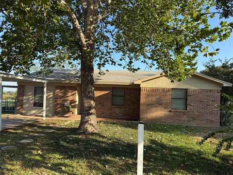 58 Roberts Road Mineral Wells TX 76067
