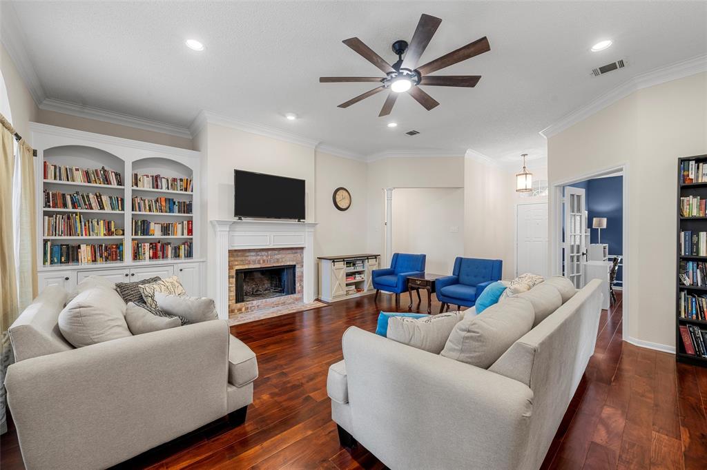1005 Regina Drive