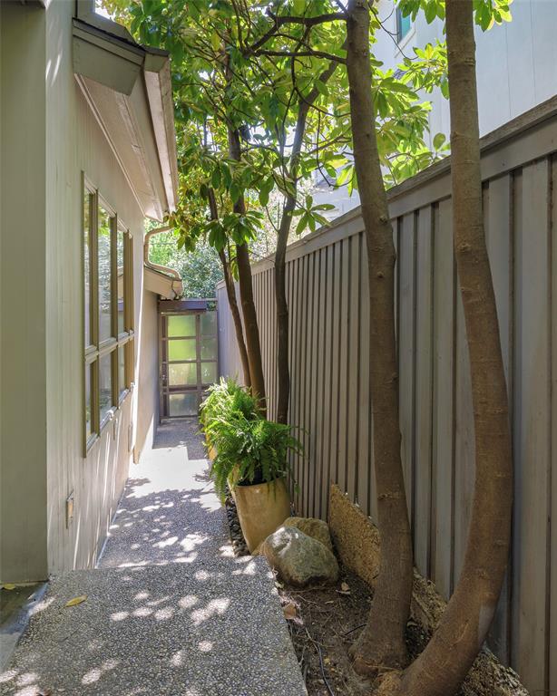 North Dallas Woodlands - Residential