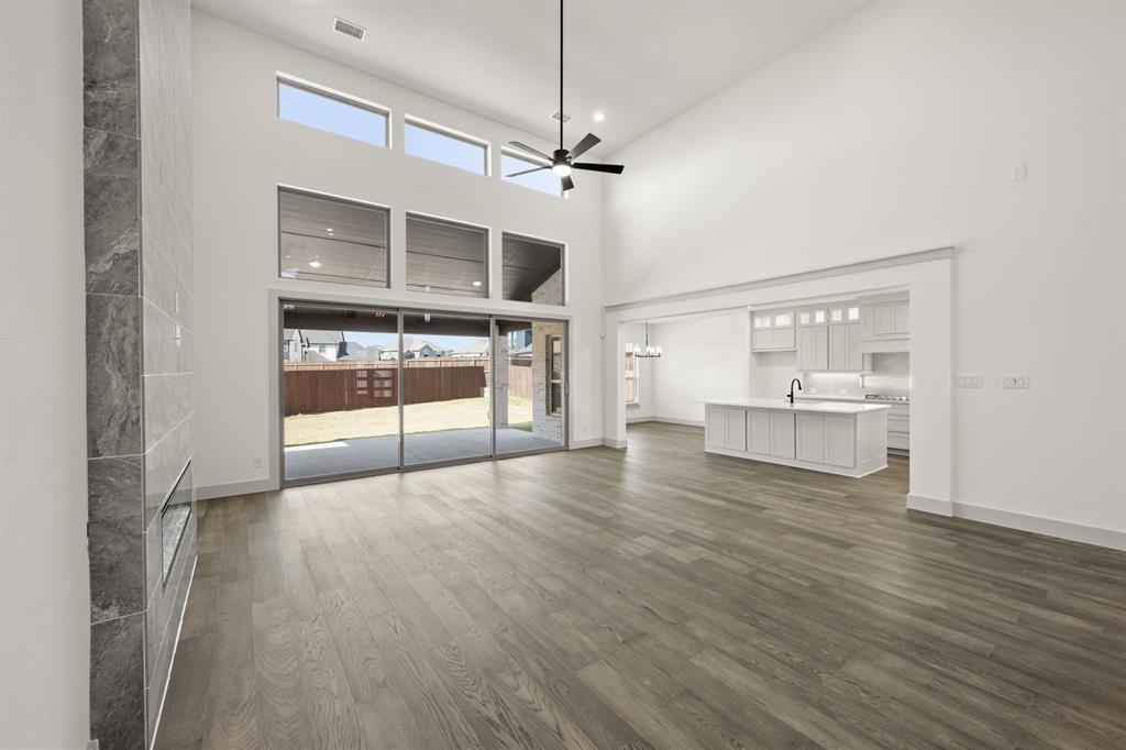 Mira Lagos Crossing - Residential