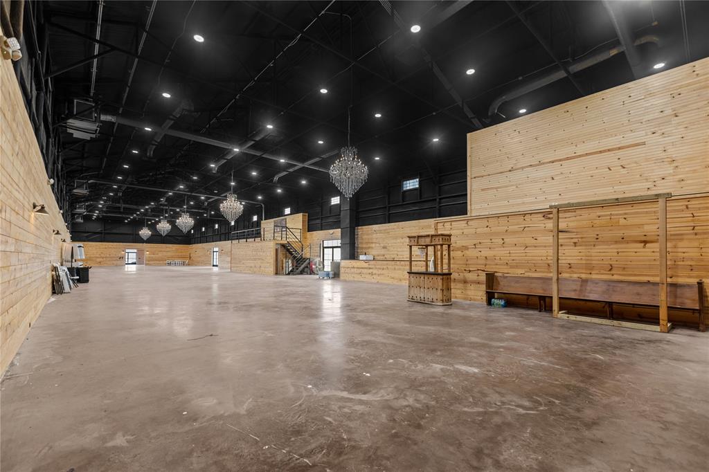 T & P Ry Add - Commercial Sale