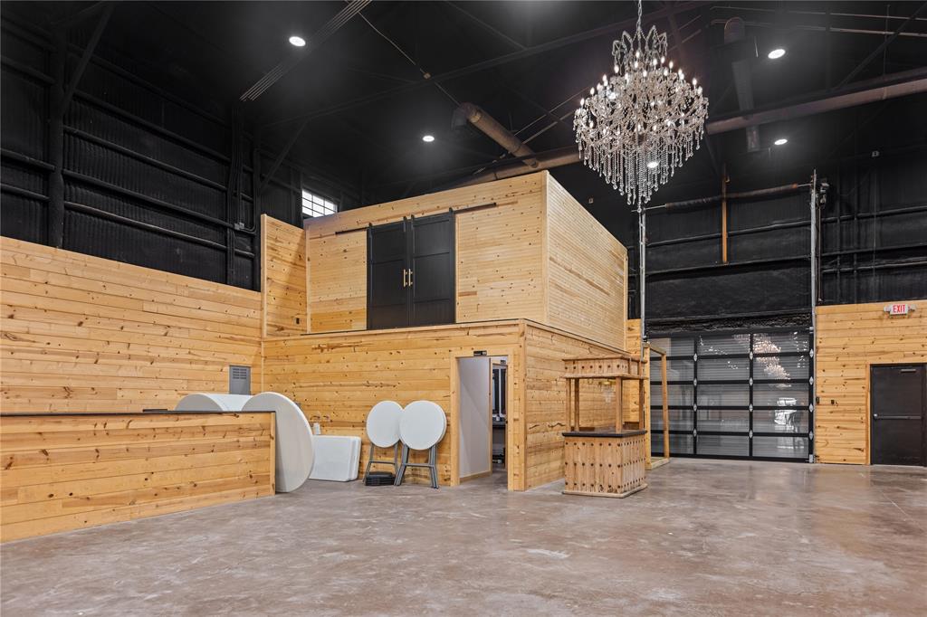 T & P Ry Add - Commercial Sale